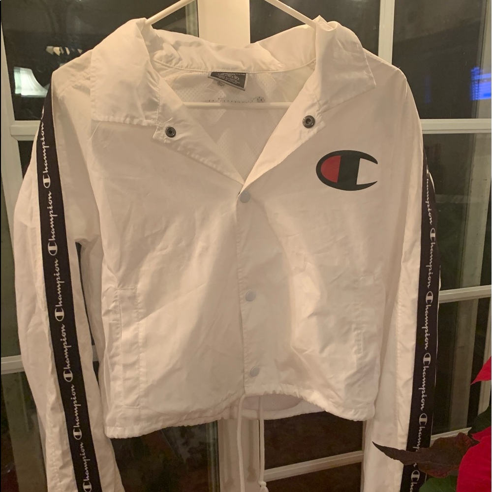 WOMENS small champion button up Windbreaker.